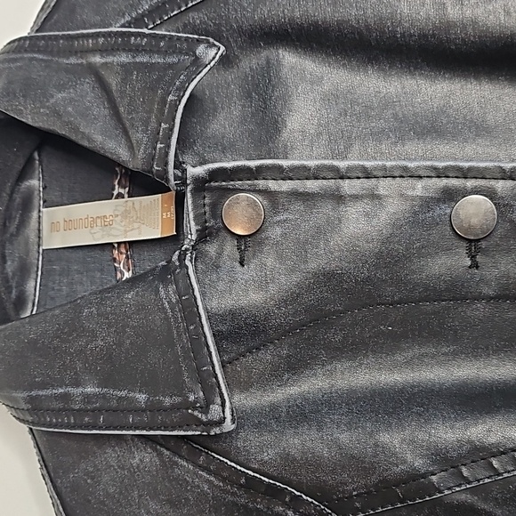 No Boundaries Black Faux Leather Distressed Grunge Structured Blazer Jacket - Picture 4 of 11